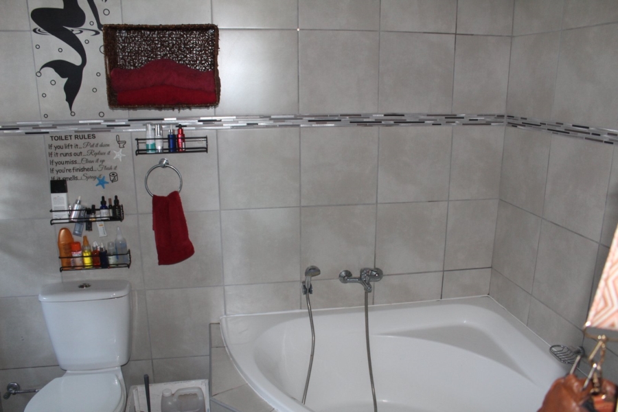 4 Bedroom Property for Sale in Dana Bay Western Cape